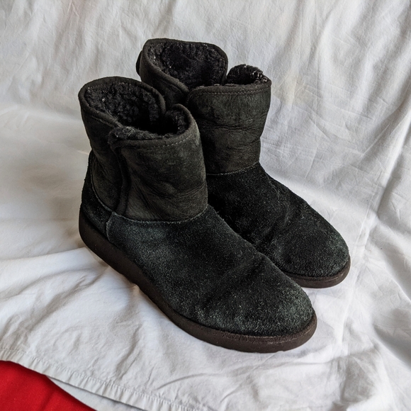 UGG Women's classic boots size 9 - Picture 4 of 9